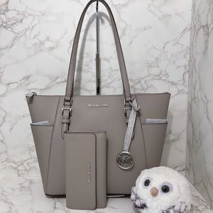 Michael Kors Charlotte Large Top Zip Tote Set